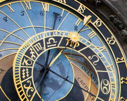 Куранты на Староместской площади показывают не только время, но и лунный цикл с расположением планет